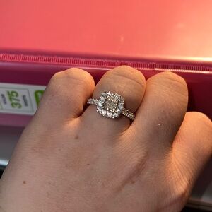 Neil Lane 1 5/7 ct natural diamond engagement ring